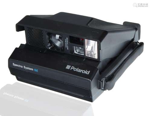 A VINTAGE POLAROID SPECTRA SYSTEM SE CAMERA