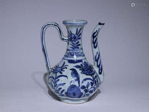 CHINESE BLUE-AND-WHITE EWER DEPICTING 'BIRD AND FLOWER&#...