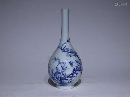 CHINESE BLUE-AND-WHITE PEAR-FORM VASE DEPICTING 'BIRD AN...