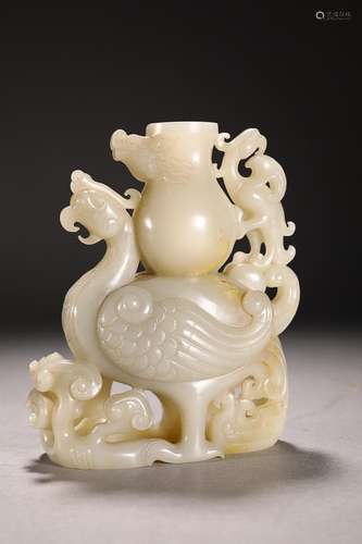 CHINESE HETIAN JADE VASE WITH CARVED 'PHOENIX'