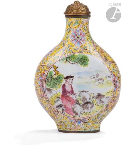 Tabatière en émail polychrome sur cuivre d’un décor dans le ...