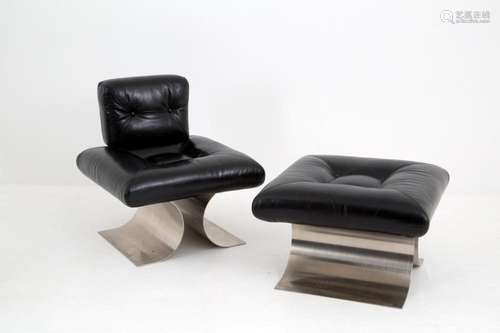 OSCAR NIEMEYER (Attr.). Armchair and pouf for ARAN LINE