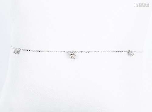 Pulsera en cadenita de oro blanco con seis diamantes talla b...