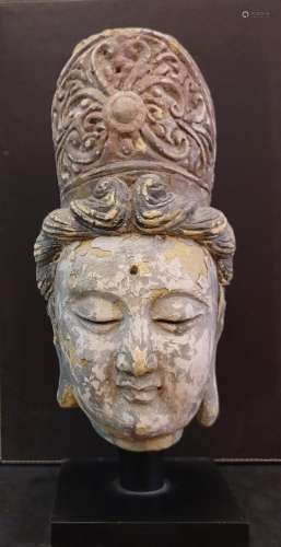 Tête de Boddhisattva à l’expression méditative ,