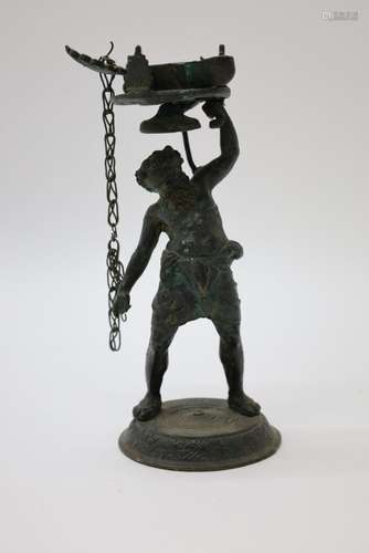 Bronzen beeldje van Bacchus met olielamp - Hoogte 22 cm.