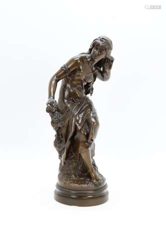 MOREAU H.C. 'Dame' bronzen beeld - Hoogte 61 cm.