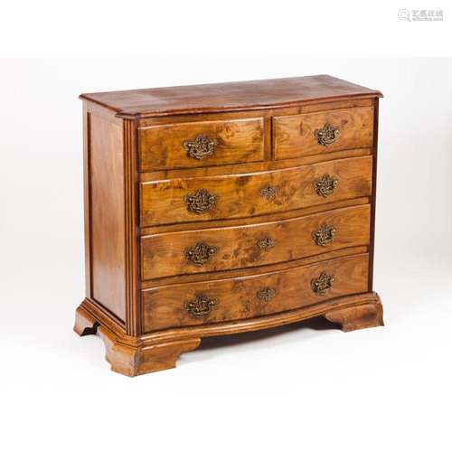 A D.Maria style chest of drawers