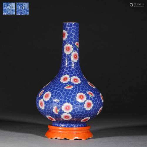 Qing Dynasty,Blud Glaze Flower Bottle