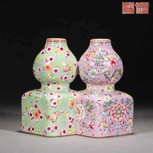 Qing Dynasty,Famille Rose Flower Double Bottle