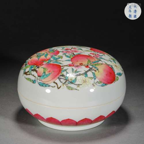 Qing Dynasty,Famille Rose Longevity Peach Pattern Box