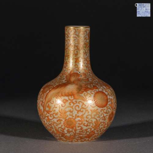 Qing Dynasty,Gold-Traced Flower Celestial Sphere Bottle