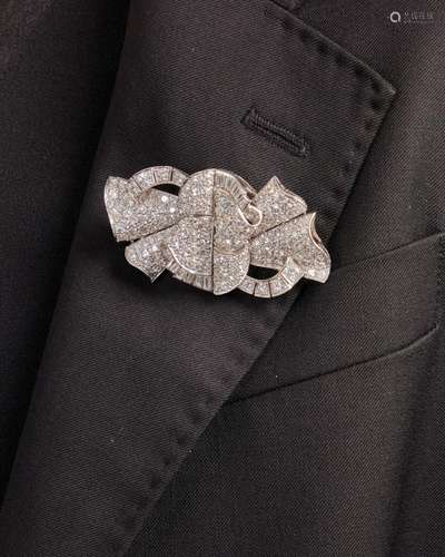 A DIAMOND DOUBLE-CLIP BROOCH,