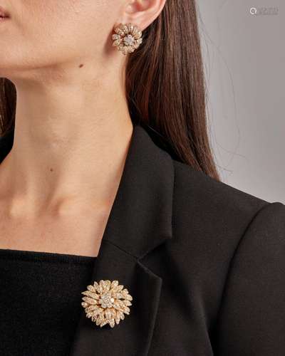 A DIAMOND BROOCH AND EARCLIP SET