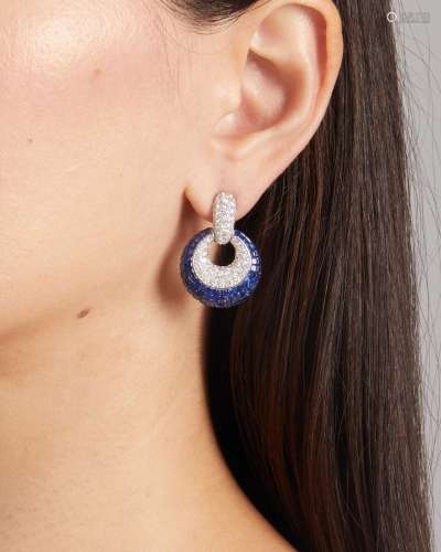 A PAIR OF DIAMOND AND SAPPHIRE EARRINGS