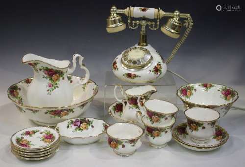A group of Royal Albert Old Country Roses patter