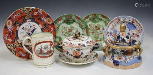 A mixed group of English pottery and porcelain,