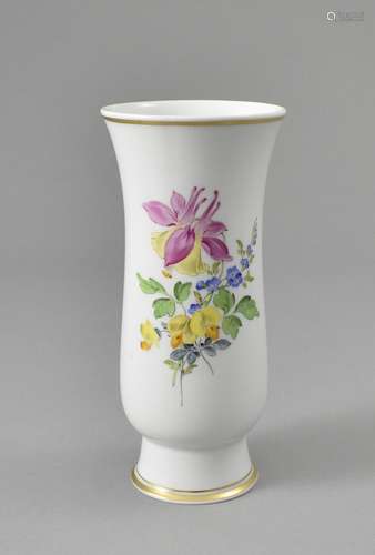 Schlanke Vase.