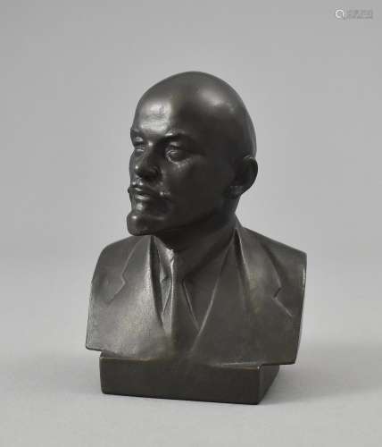 Lenin-Bueste.