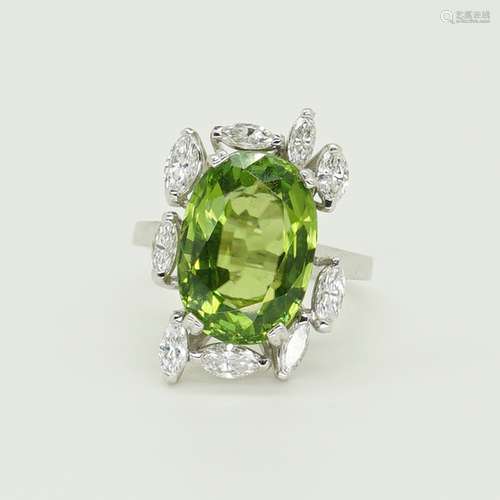 Ungewoehnlicher Peridot-/Brillantring.