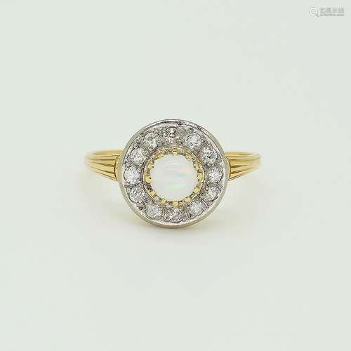 Feiner Opal-/Diamantring.