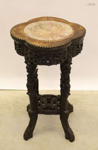 Piédestal chinois en bois de rose - Hauteur 60 cm.