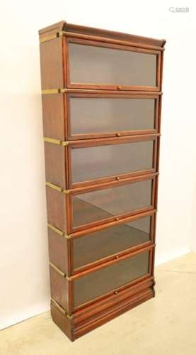 Vitrine à rabat de style anglais 'Globe Wernicke bookcase' a...