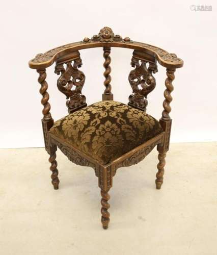 Fauteuil néo-renaissance avec sculpture d'ange 19ème