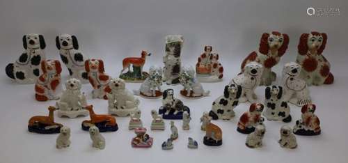 Collection de chiens anglais Staffordshire + 10 paires e.a. ...