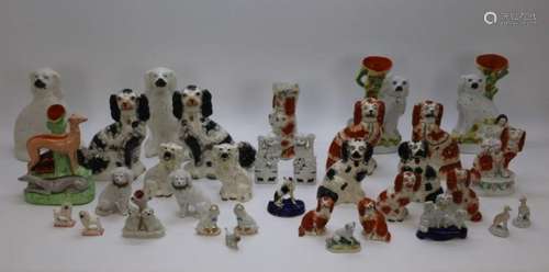 Collection de chiens anglais Staffordshire + 10 paires e.a. ...