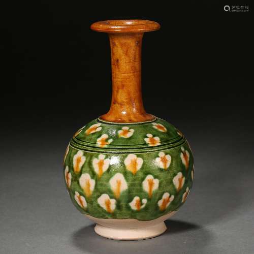 Ming dynasty or earlier of China,Three-Colour Long-Necked Bo...