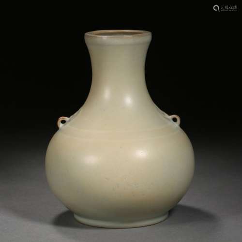 Ming dynasty or earlier of China,Ru Kiln Binaural Bottle