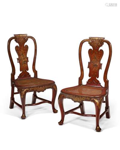 A PAIR OF GEORGE II SCARLET AND GILT-JAPANNED CHAIRS