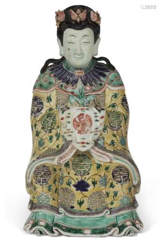 A LARGE CHINESE EXPORT FAMILLE VERTE BISCUIT-GLAZED FIGURE O...