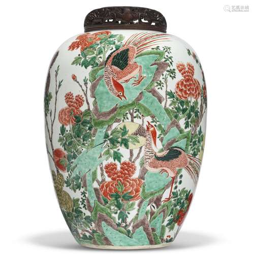 A LARGE CHINESE FAMILLE VERTE JAR