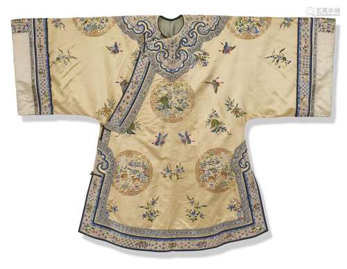 A CHINESE EMBROIDERED SILK ROBE