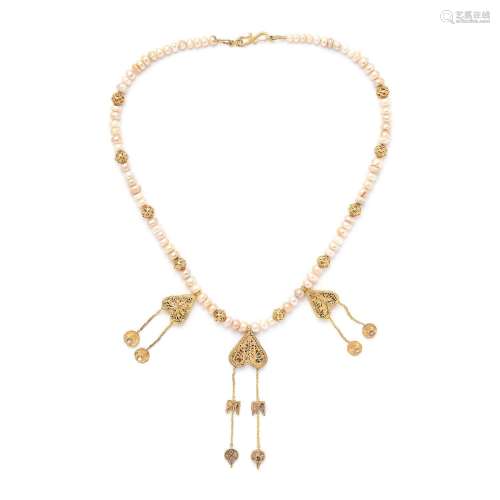 【R】A Seljuk filigree gold necklace Persia, 12th Century