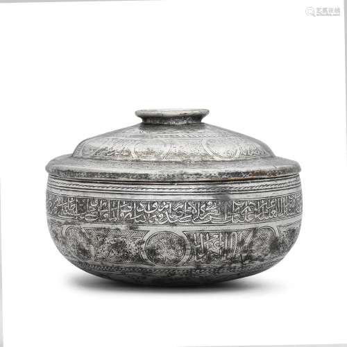 【R】A Mamluk tinned-brass bowl and cover Egypt or Syria, 15th...