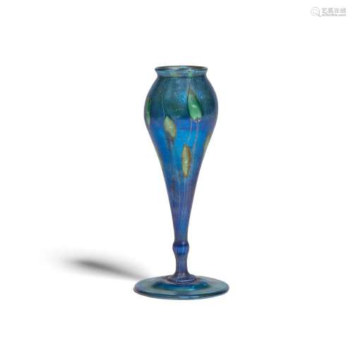 TIFFANY STUDIOS (1899-1930) Vase1916decorated blue Favrile g...