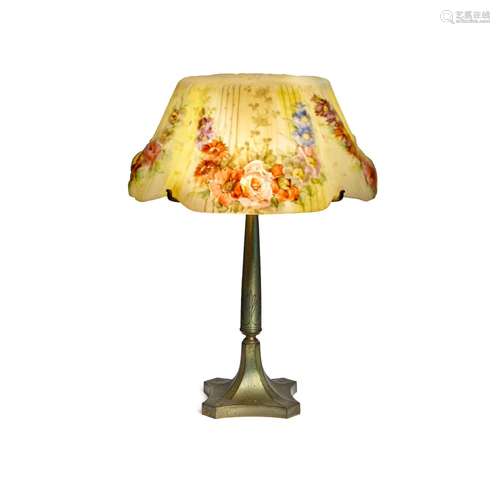 PAIRPOINT (1900-1970) Flower Garland Table Lampcirca 1920rev...