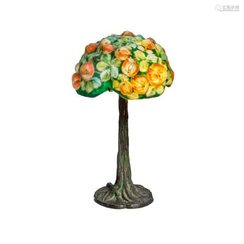 PAIRPOINT (1900-1970) Puffy Apple Tree Table Lampcirca 1920r...