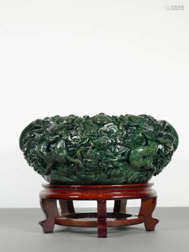 Chinese Antique Qing Green Jade Jar