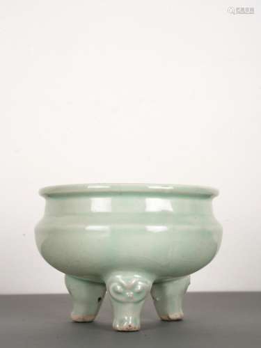Chinese Antique Celadon Tripod Censer