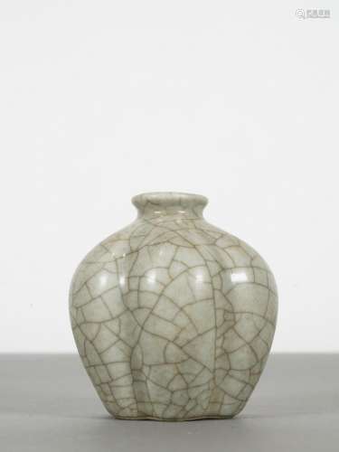 Chinese Qing Period Antique Guan Jar