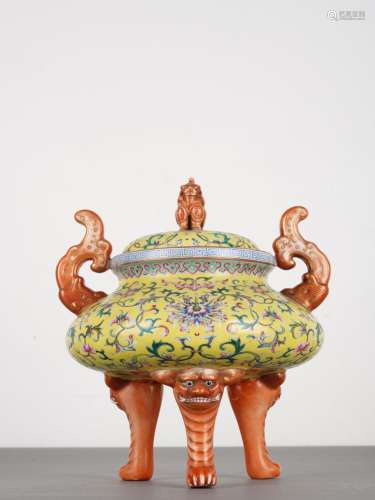 Chinese Qing Antique Famille Rose Tripod Censer
