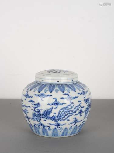 Chinese Antique Blue and White Phoenix Jar