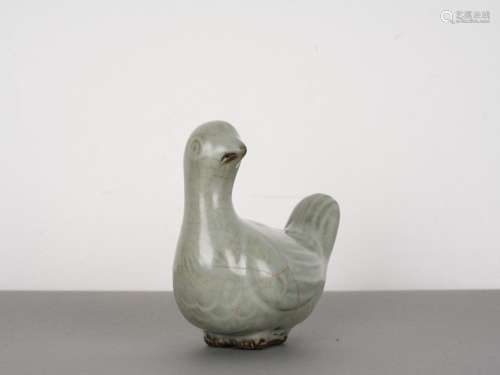 Chinese Antique Ming Celadon Glazed Bird