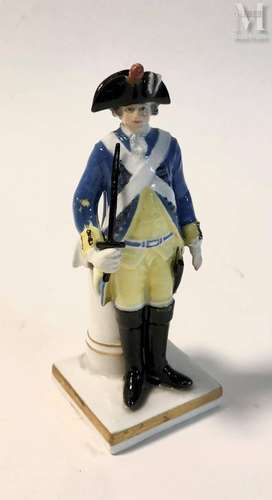 Soldat en porcelaine de Saxe