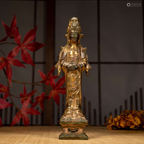 唐  銅鎏金菩薩像