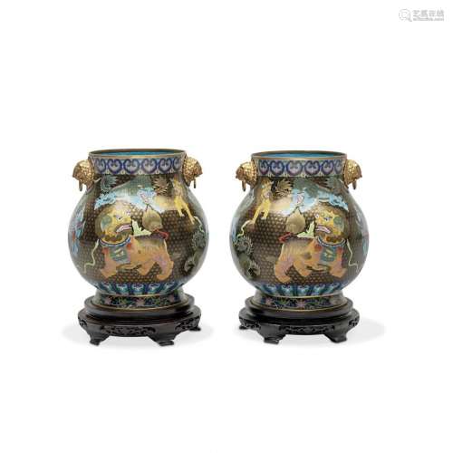 Pair of vases  China, first half of the 20th Century