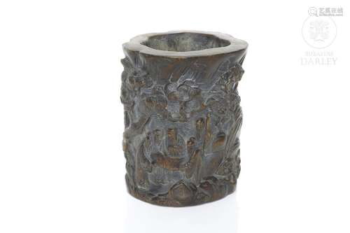 Carved bamboo brush pot, Qing dynasty